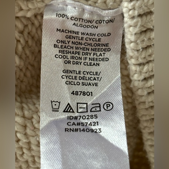 Loft Heart sweater ❤️ - Picture 4 of 4